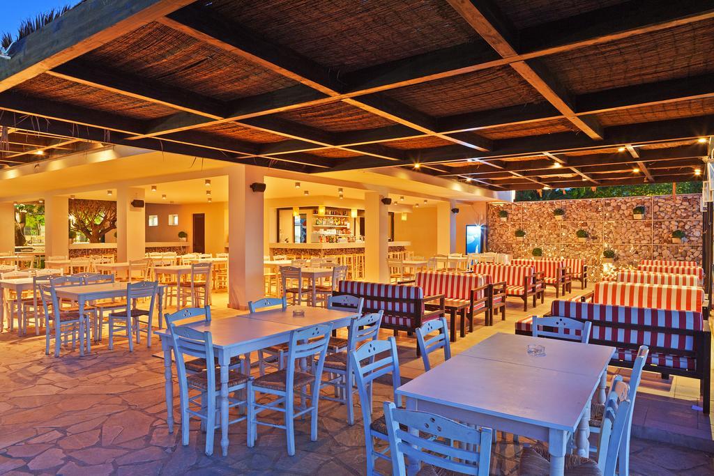 Long Beach Hotel & Resort Longos  Ngoại thất bức ảnh