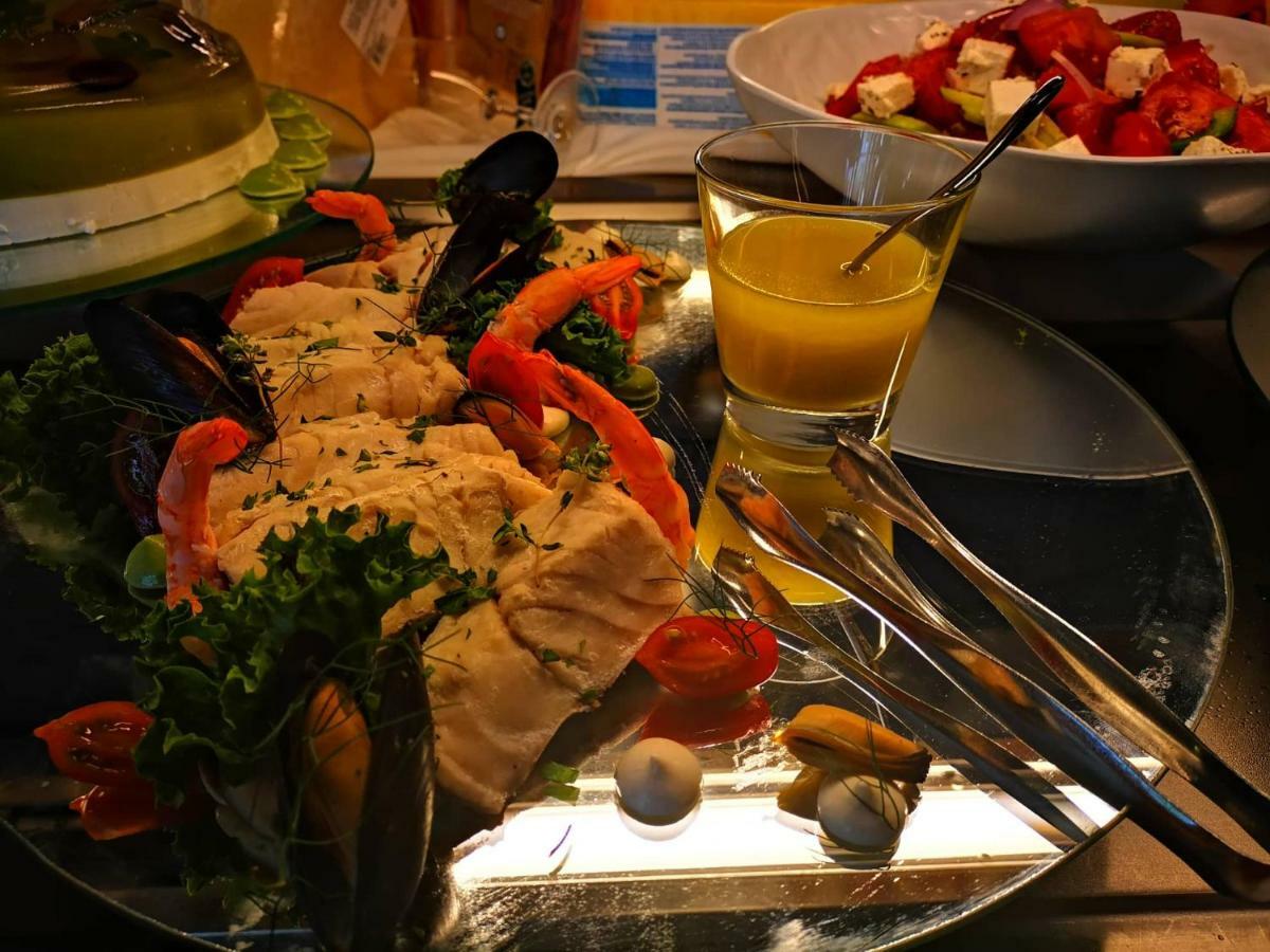 Long Beach Hotel & Resort Longos  Ngoại thất bức ảnh